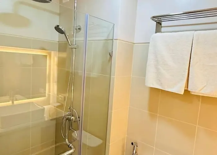 Glam 2 Hotel, Gma Network, Quezon Manila