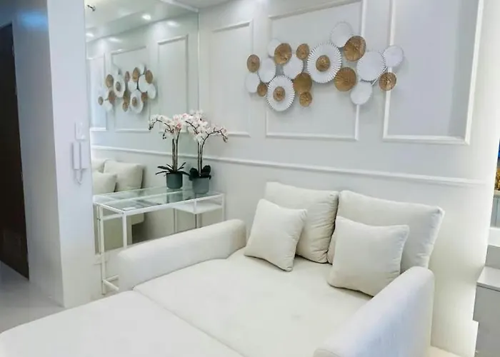 Glam 2 Hotel, Gma Network, Quezon Manila